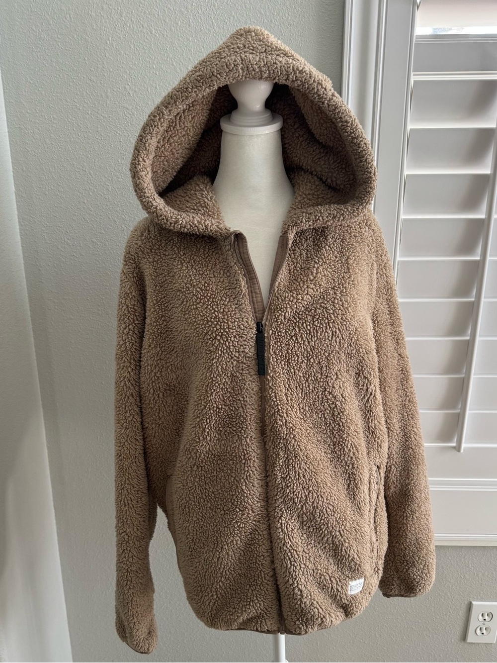 Hollister men’s Medium brown/tan full zip hooded Sherpa teddy jacket coat fur